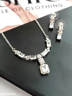 نیم ست جواهری طرح نقره